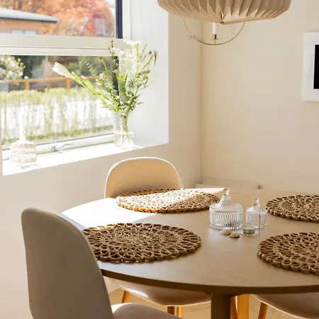 Willa Newly Renovated Modern House In Brons