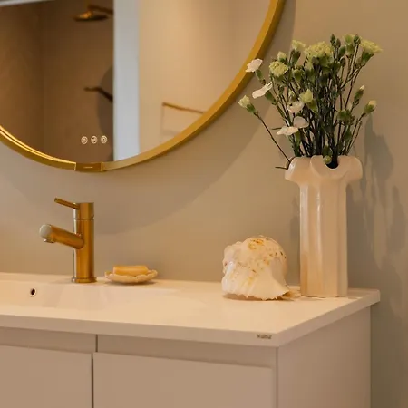 Newly Renovated Modern House In Brons Willa Skærbæk